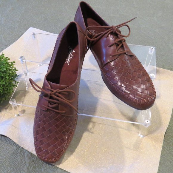 NWOT Brown Leather Lace-up Shoe  Size 9 1/2 - Picture 5 of 7